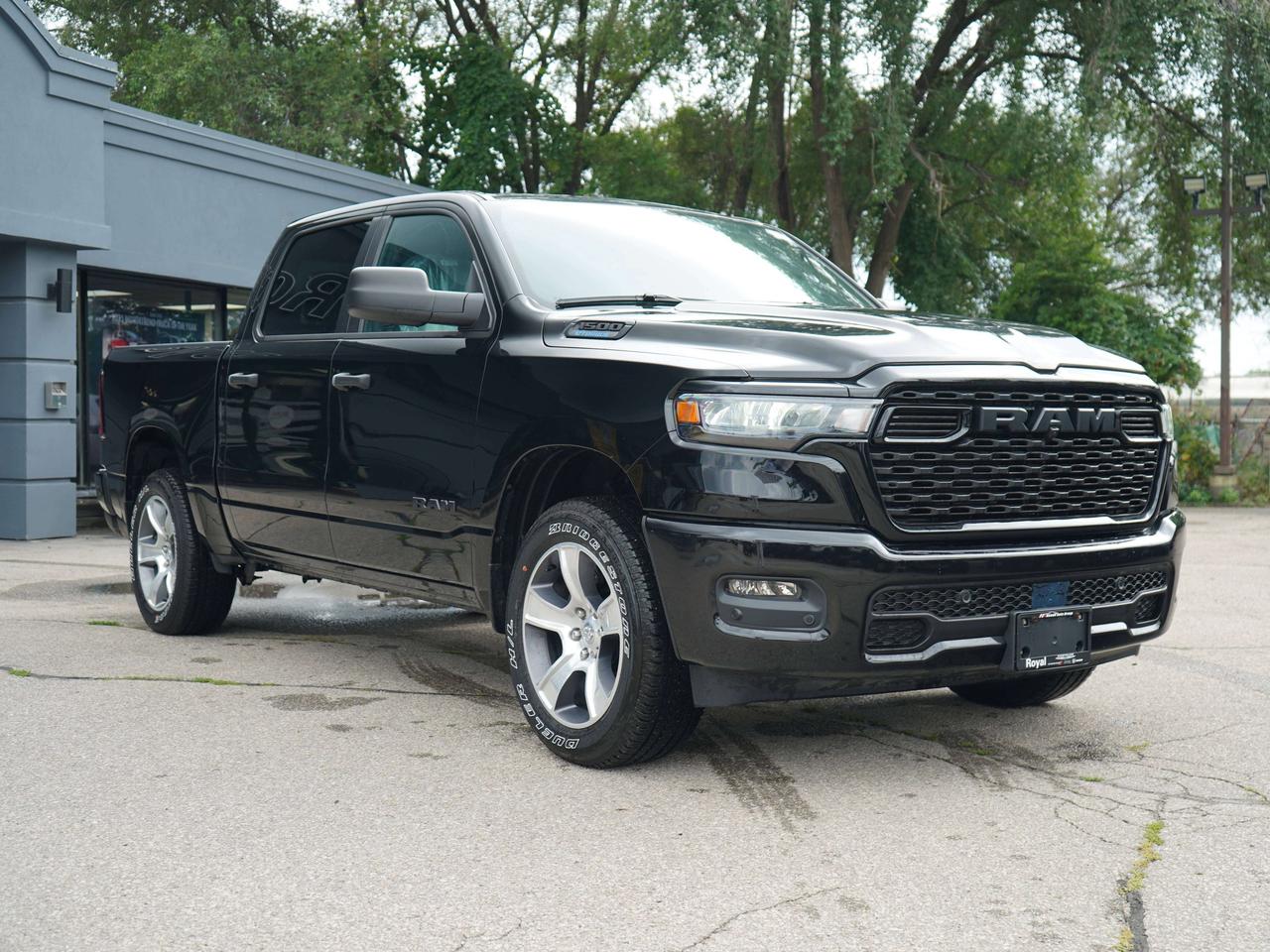 2025 RAM 1500 TRADESMAN Photo