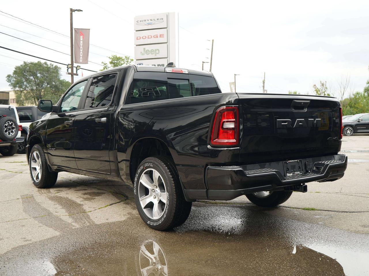 2025 RAM 1500 TRADESMAN Photo