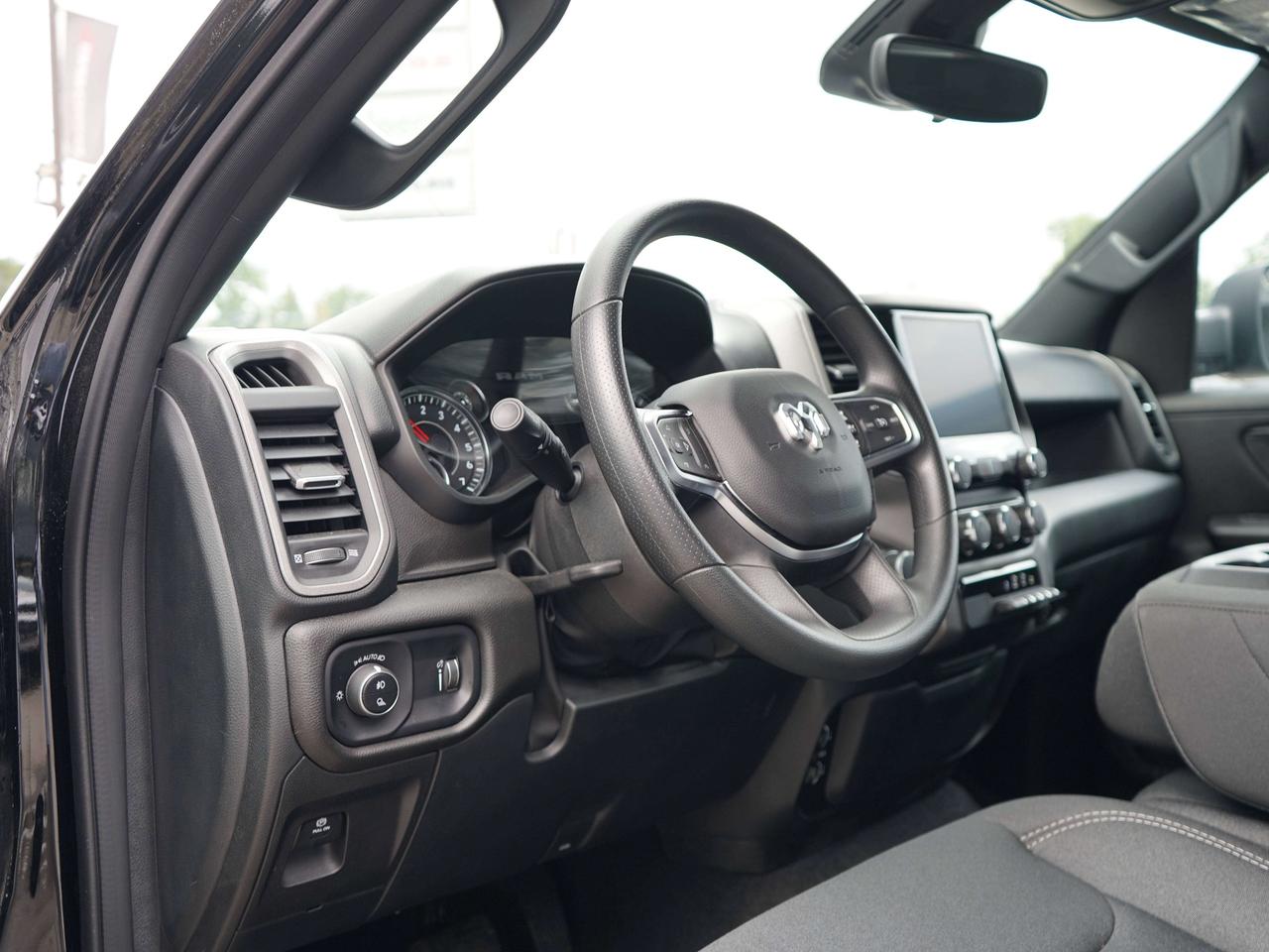 2025 RAM 1500 TRADESMAN Photo
