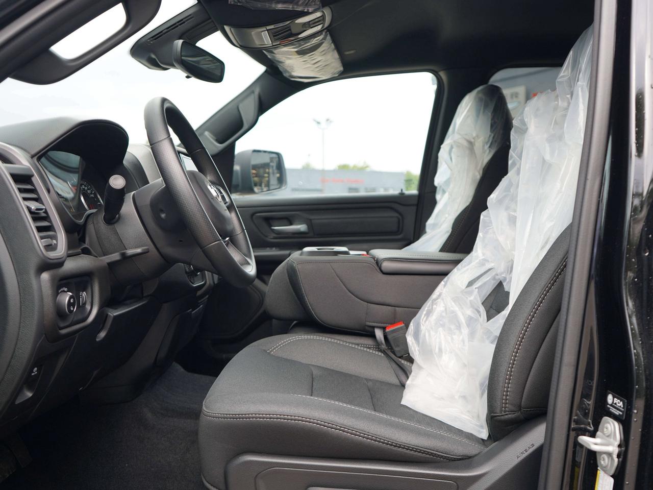 2025 RAM 1500 TRADESMAN Photo