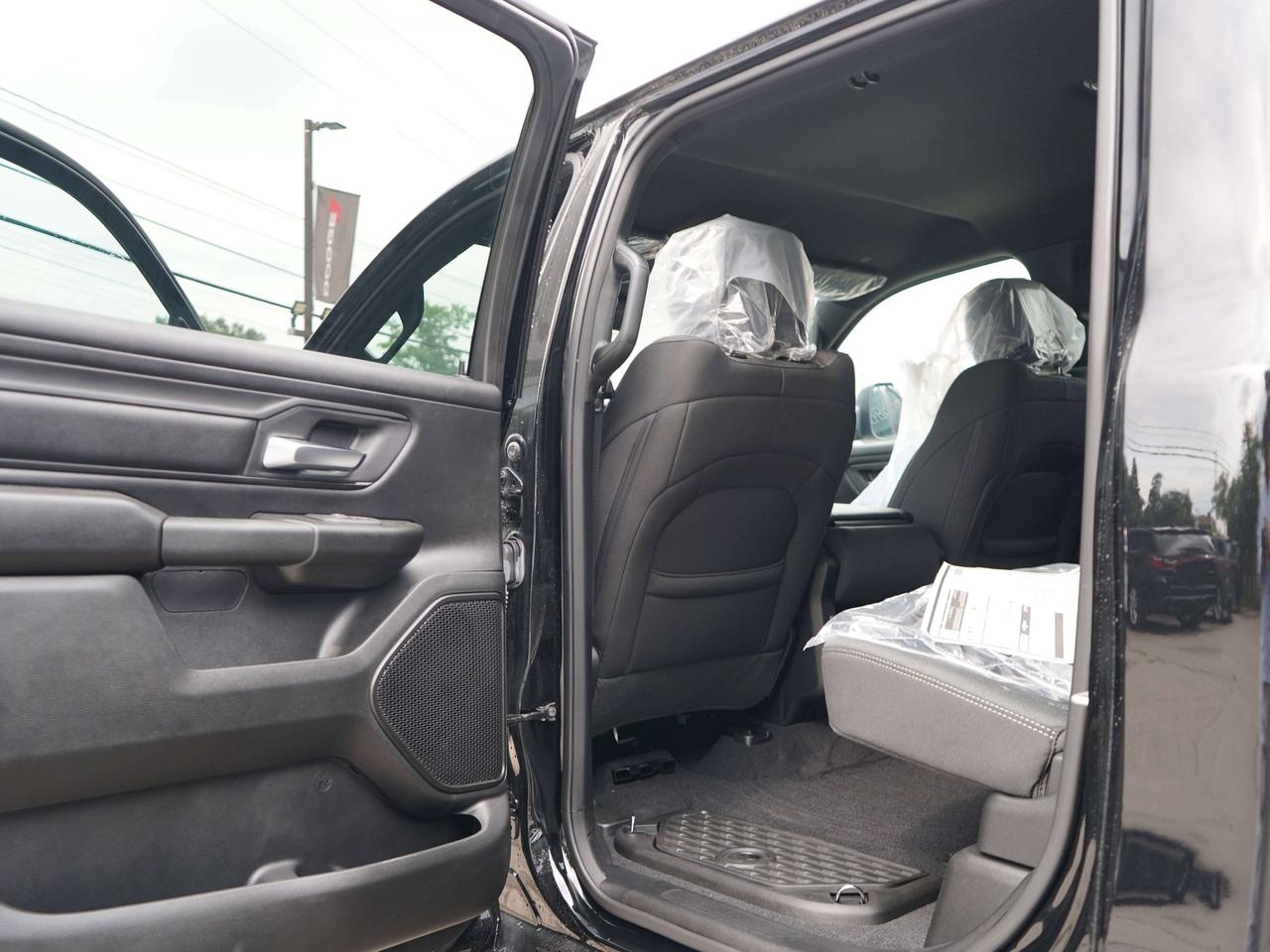 2025 RAM 1500 TRADESMAN Photo