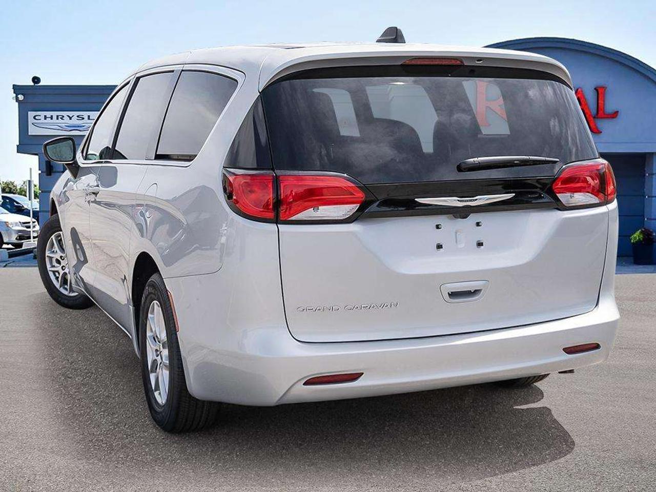 2024 Chrysler Grand Caravan SXT Photo