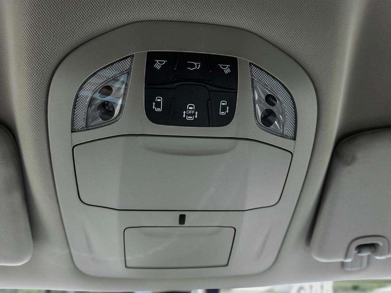 2024 Chrysler Grand Caravan SXT Photo
