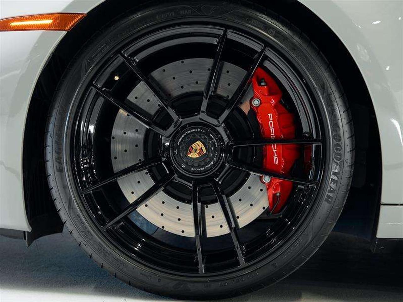 2023 Porsche 911 Carrera 4 GTS Coupe Photo