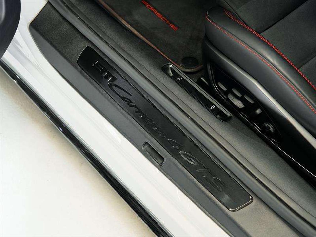 2023 Porsche 911 Carrera 4 GTS Coupe Photo