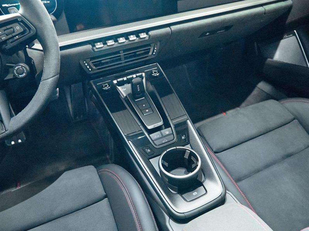 2023 Porsche 911 Carrera 4 GTS Coupe Photo