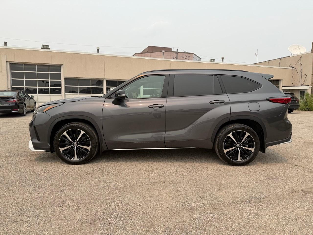2022 Toyota Highlander XSE AWD Photo