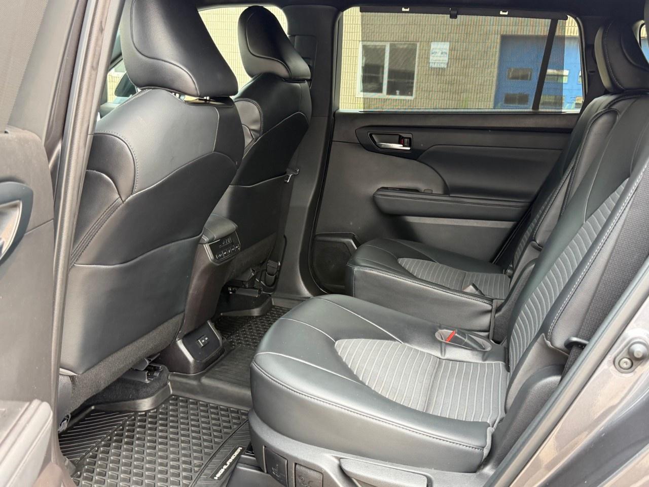 2022 Toyota Highlander XSE AWD Photo