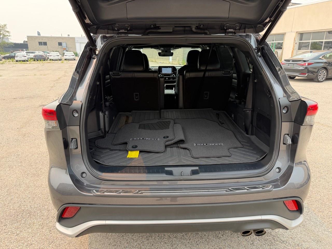 2022 Toyota Highlander XSE AWD Photo