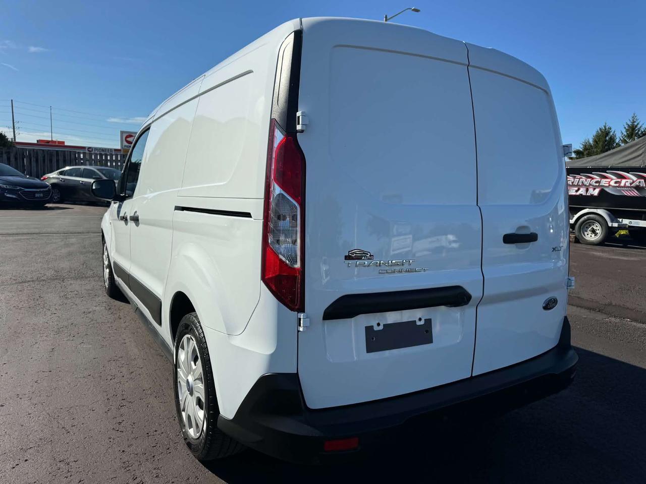 2022 Ford Transit Connect XLT - Low KM - Certified Photo
