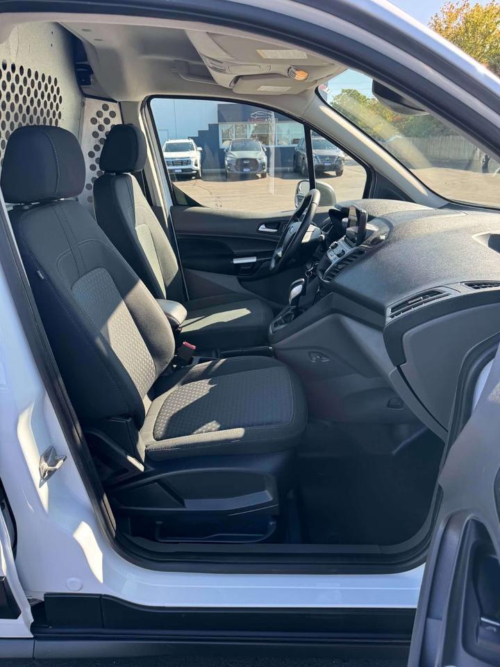 2022 Ford Transit Connect XLT - Low KM - Certified Photo