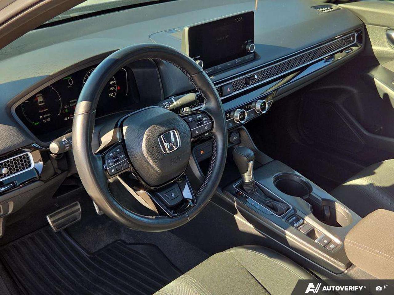 2025 Honda Civic Sport   HYBRID   NO CLAIMS   ONE OWNER Photo