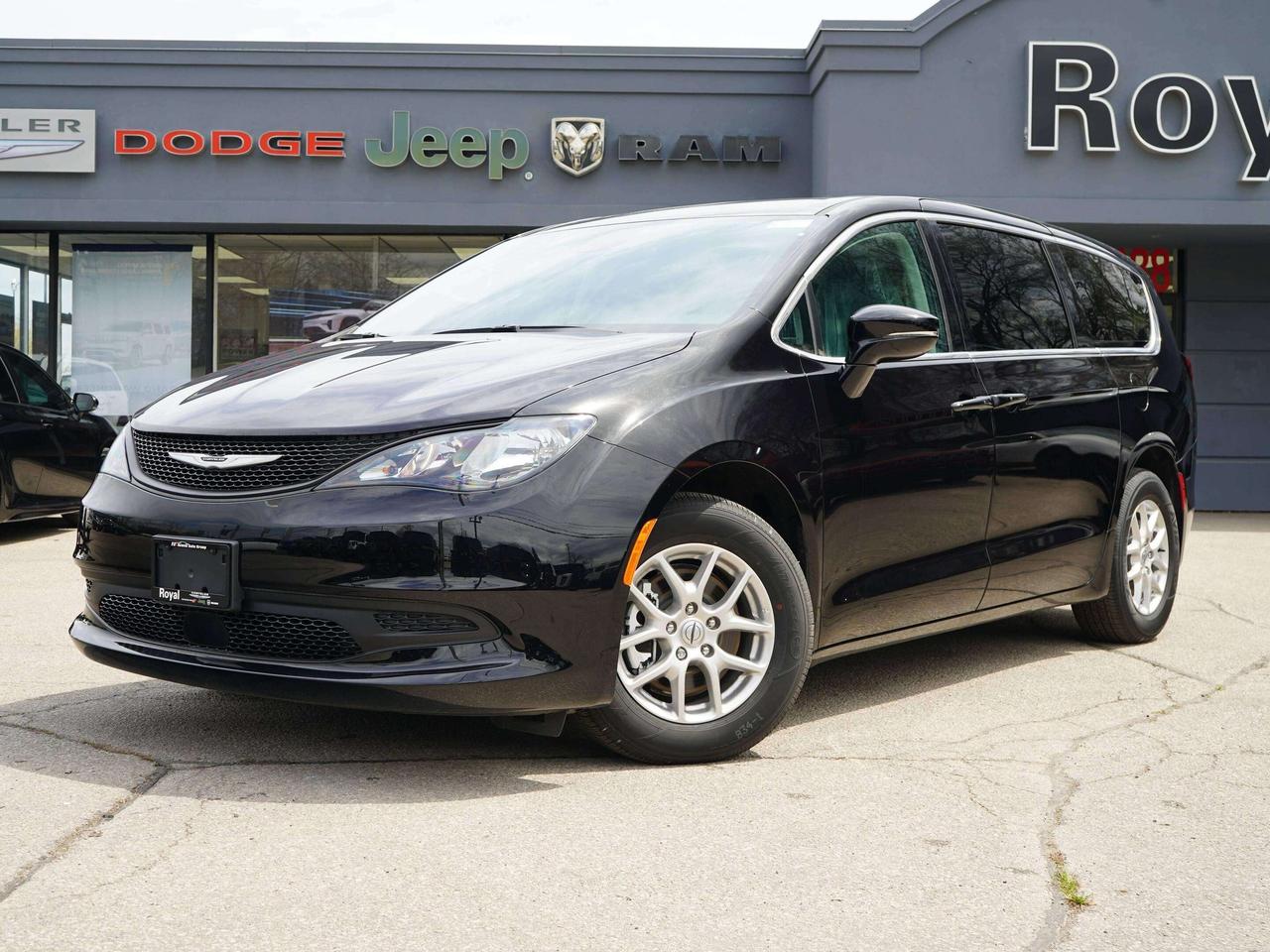 2024 Chrysler Grand Caravan SXT Photo