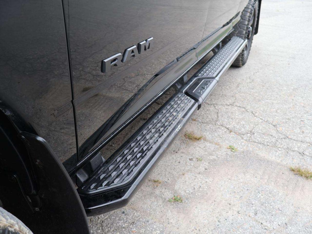 2020 RAM 2500 Big Horn 4x4 Crew Cab 6'4 Box Photo