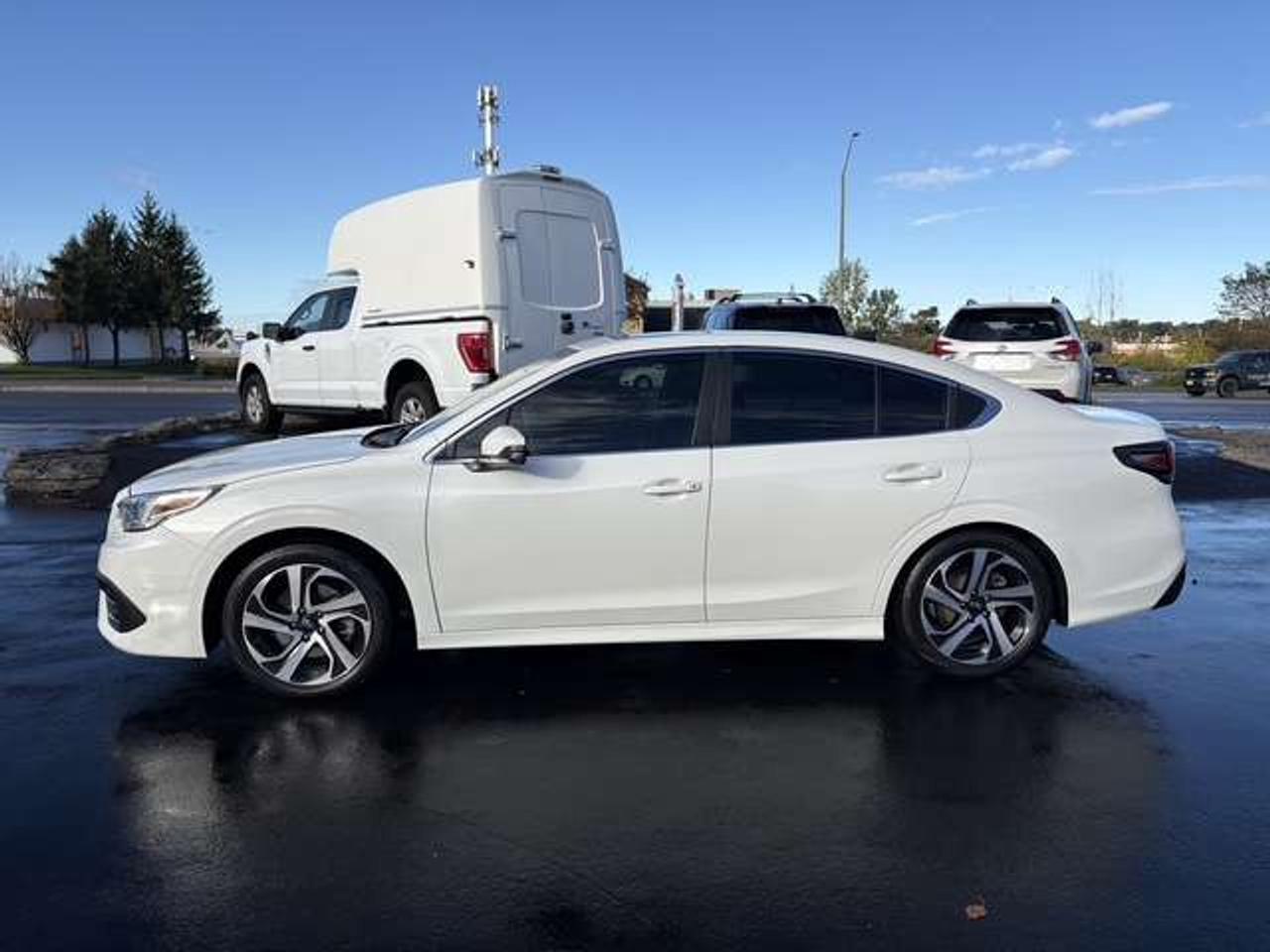 2020 Subaru Legacy Low KM -- Certified Photo