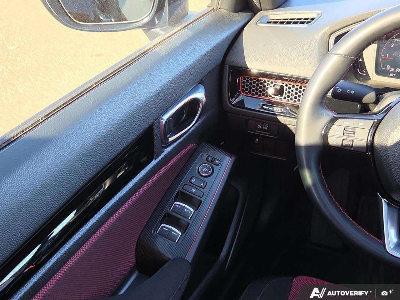 2025 Honda Civic Si   SUNROOF   6 SPEED MANUAL   NO CLAIMS Photo