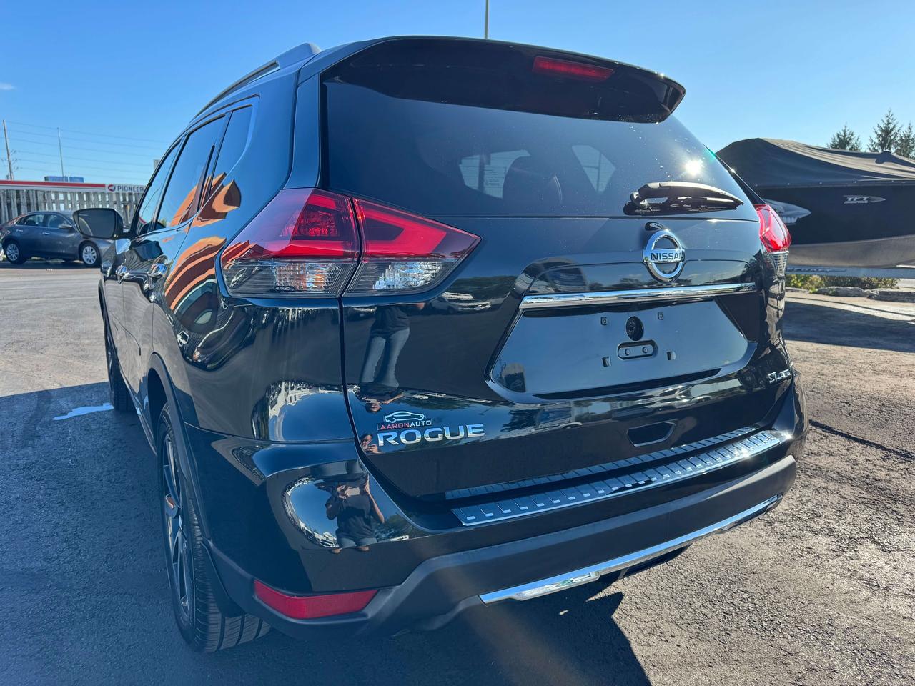 2018 Nissan Rogue SL -- Low KM -- Certified Photo