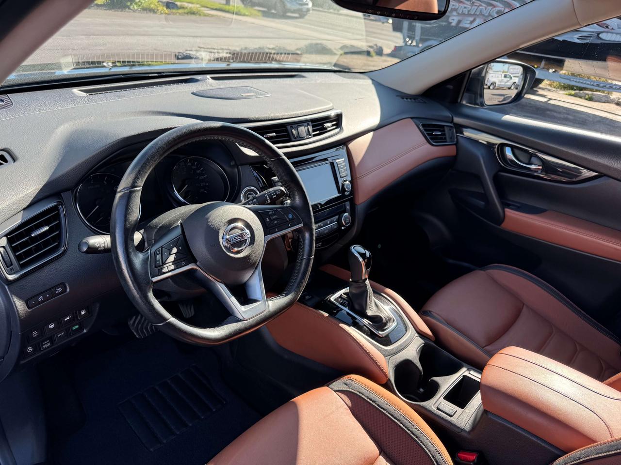 2018 Nissan Rogue SL -- Low KM -- Certified Photo