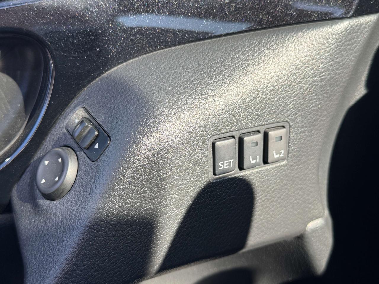 2018 Nissan Rogue SL -- Low KM -- Certified Photo