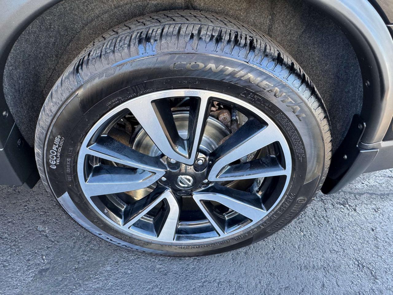 2018 Nissan Rogue SL -- Low KM -- Certified Photo