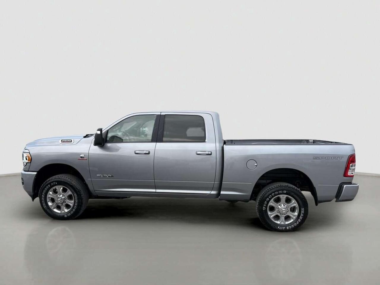 2024 RAM 2500 Big Horn 4x4 Crew Cab 6'4 Box Photo5