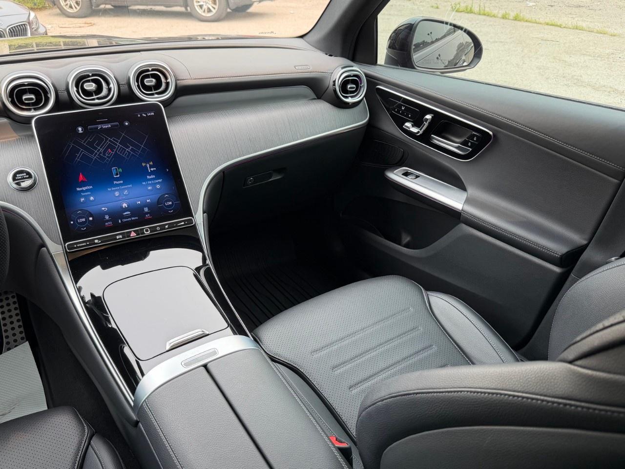 2023 Mercedes-Benz GLC GLC 300 4MATIC SUV Photo