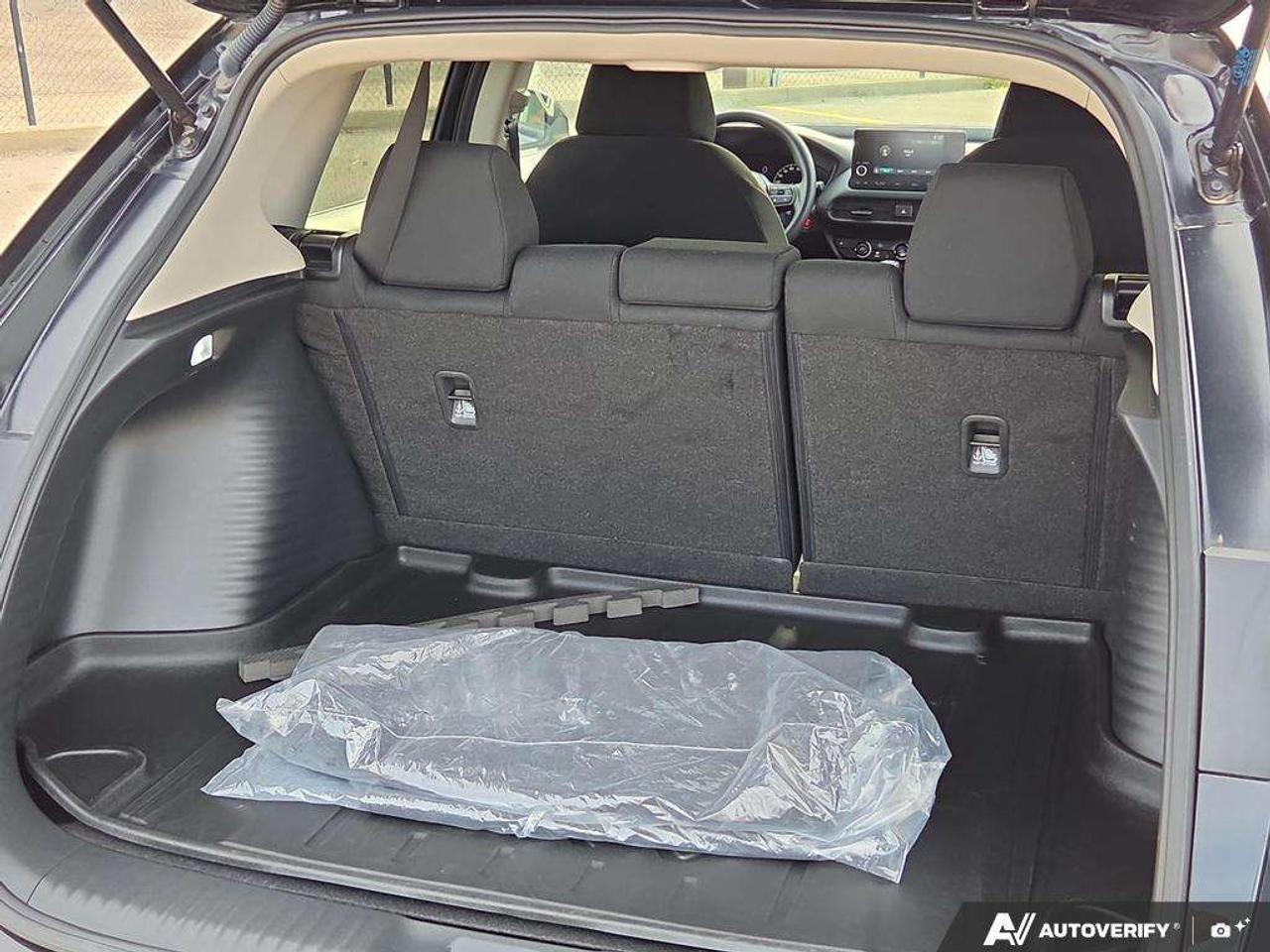 2025 Honda HR-V LX AWD   HTD SEATS   APPLE CARPLAY   HONDA SENSING Photo