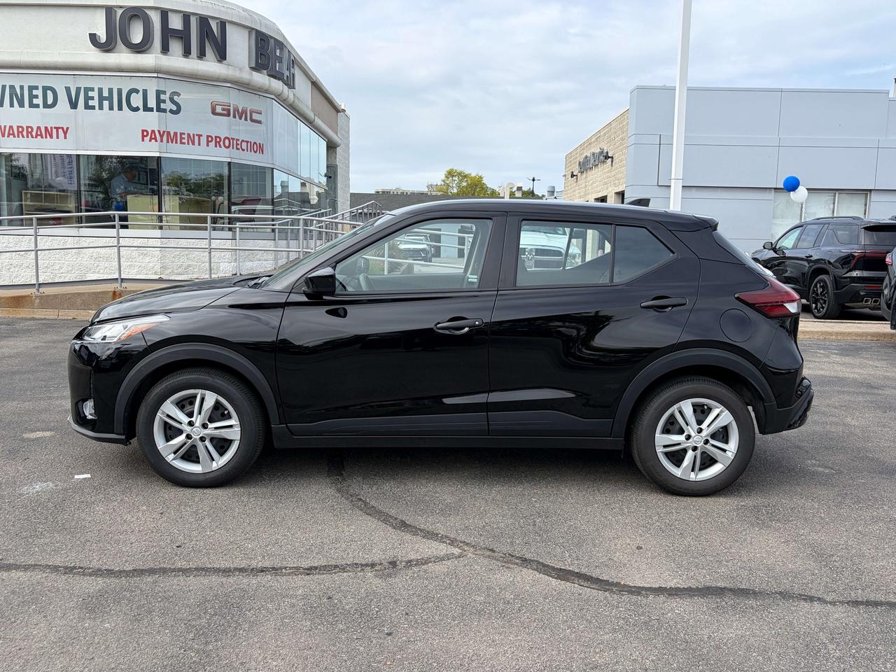 2024 Nissan Kicks S Photo