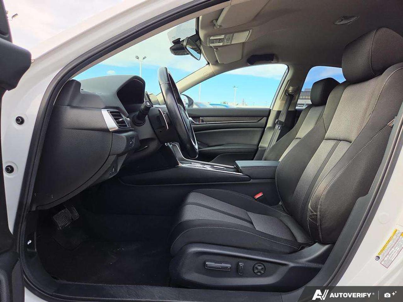 2020 Honda Accord NO CLAIMS   ONE OWNER   HYBRID Photo
