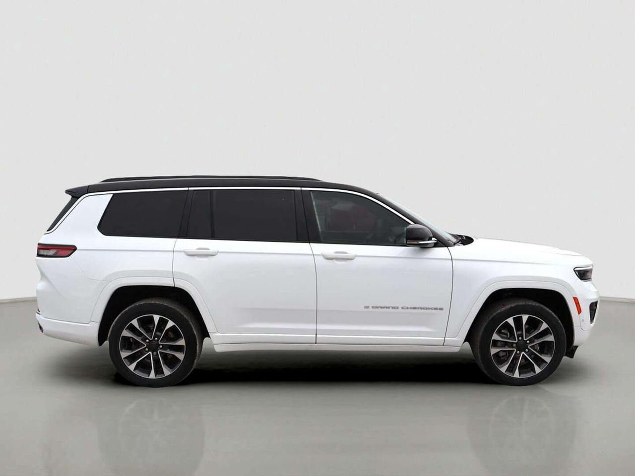 2024 Jeep Grand Cherokee OVERLAND 4X4 Photo