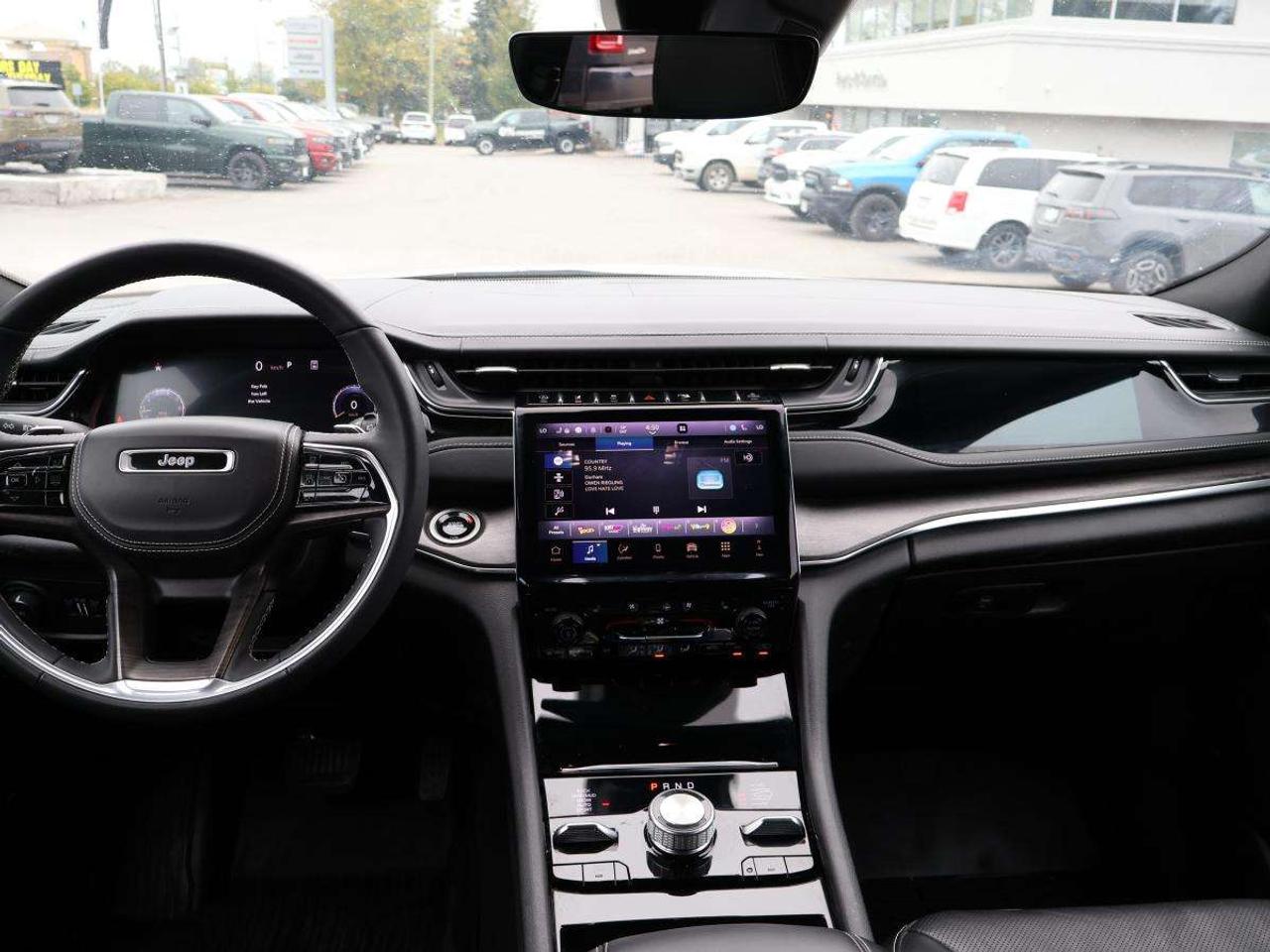 2024 Jeep Grand Cherokee OVERLAND 4X4 Photo