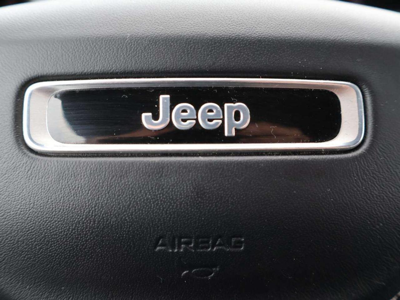 2024 Jeep Grand Cherokee OVERLAND 4X4 Photo