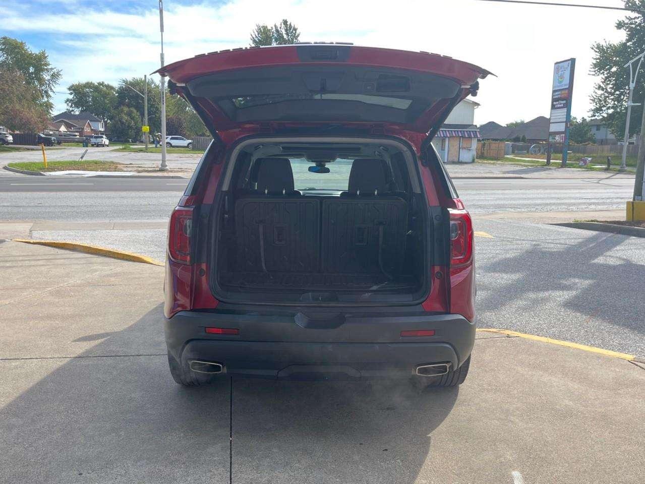 2023 GMC Acadia SLE CPO RATES APPLY! Photo