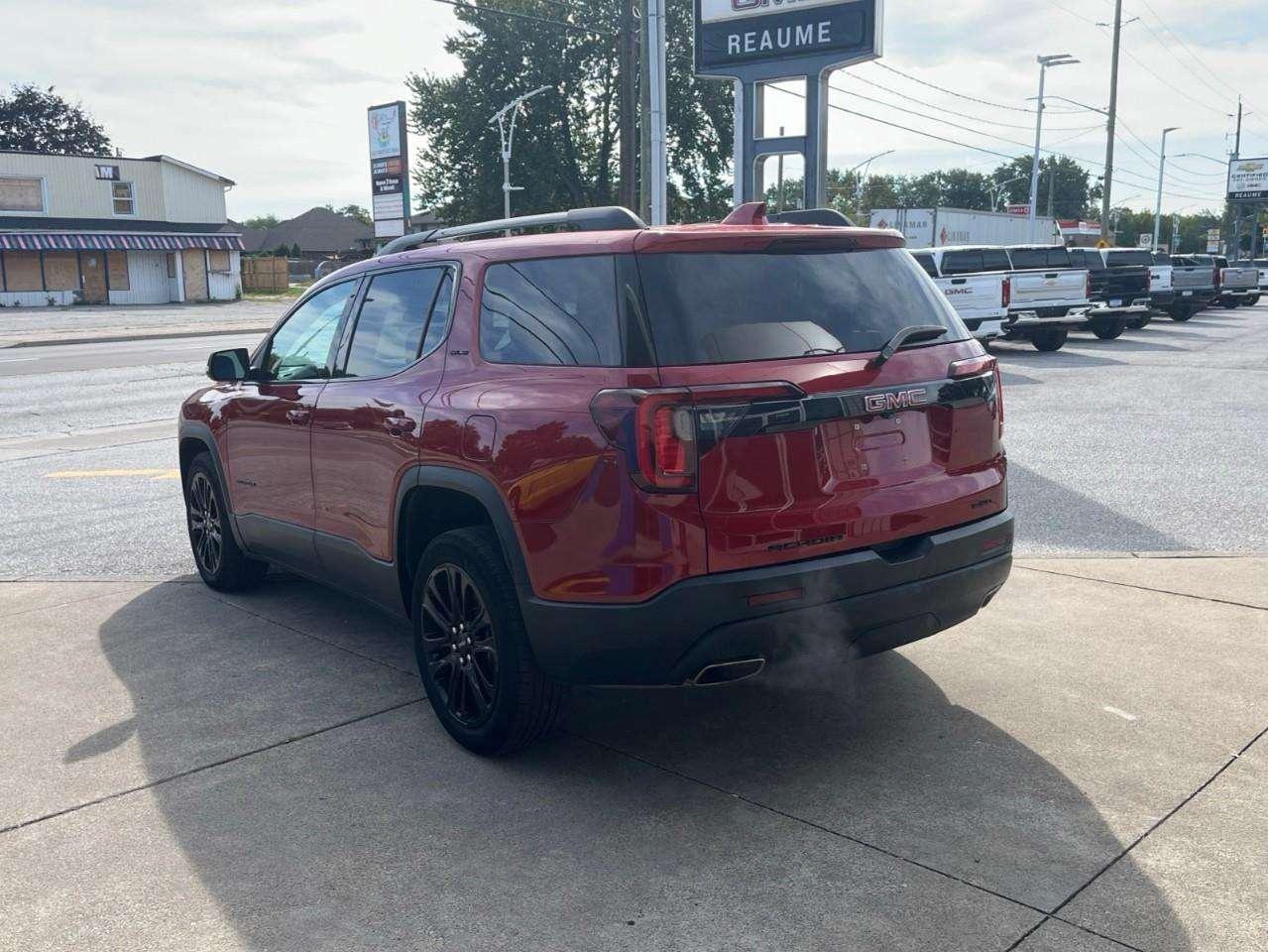 2023 GMC Acadia SLE CPO RATES APPLY! Photo