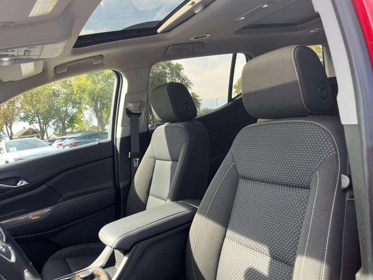 2023 GMC Acadia SLE CPO RATES APPLY! Photo