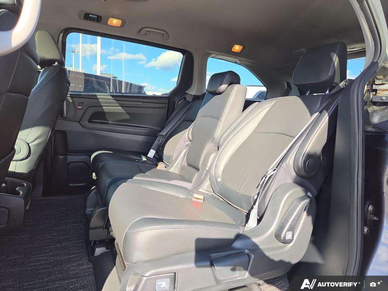 2023 Honda Odyssey EX-L   NO CLAIMS   1 OWNER   LEATHER   CARPLAY Photo