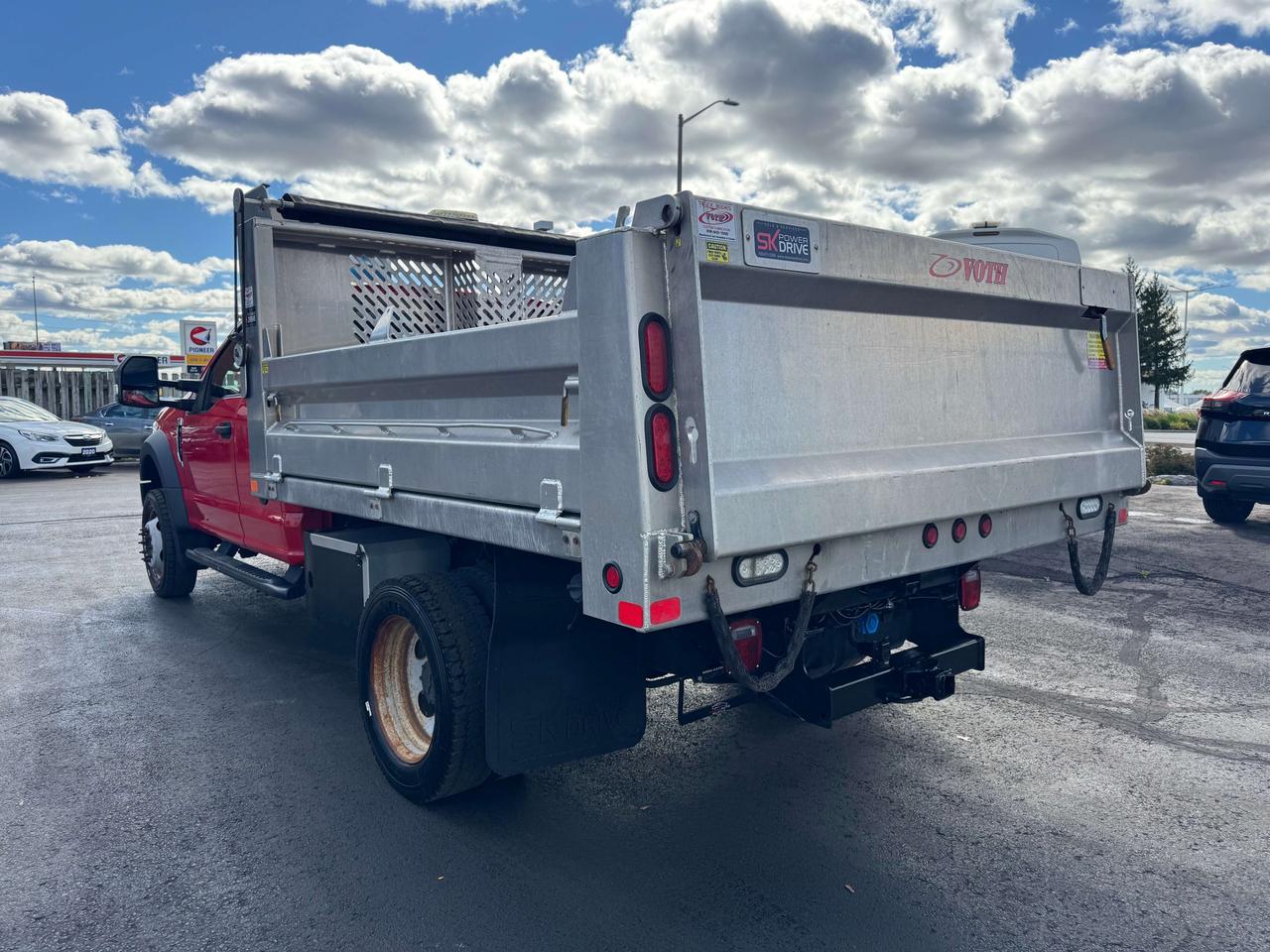 2019 Ford F-450 XL -- Dump Bed -- Low KM -- Certified Photo2