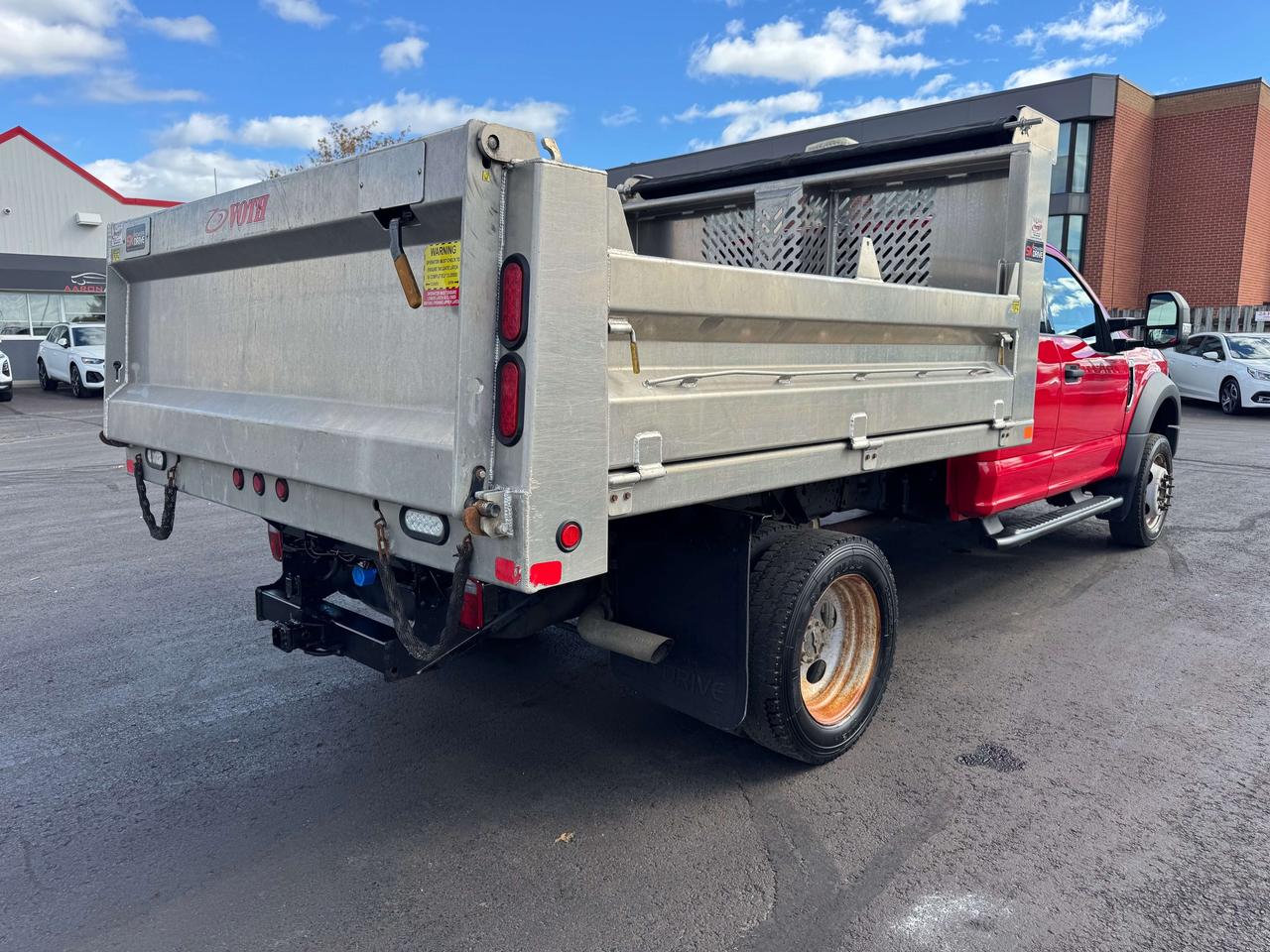 2019 Ford F-450 XL -- Dump Bed -- Low KM -- Certified Photo