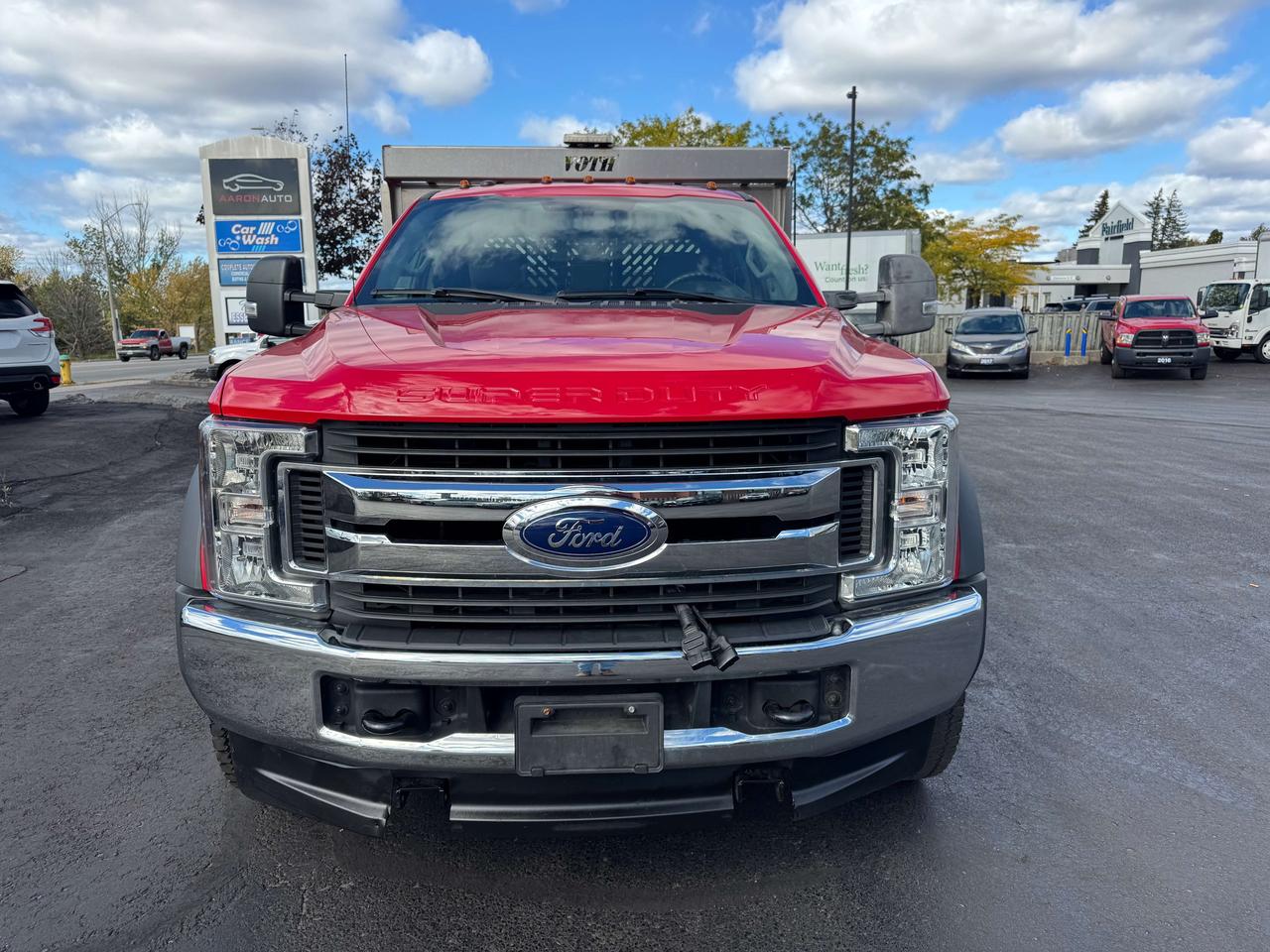 2019 Ford F-450 XL -- Dump Bed -- Low KM -- Certified Photo