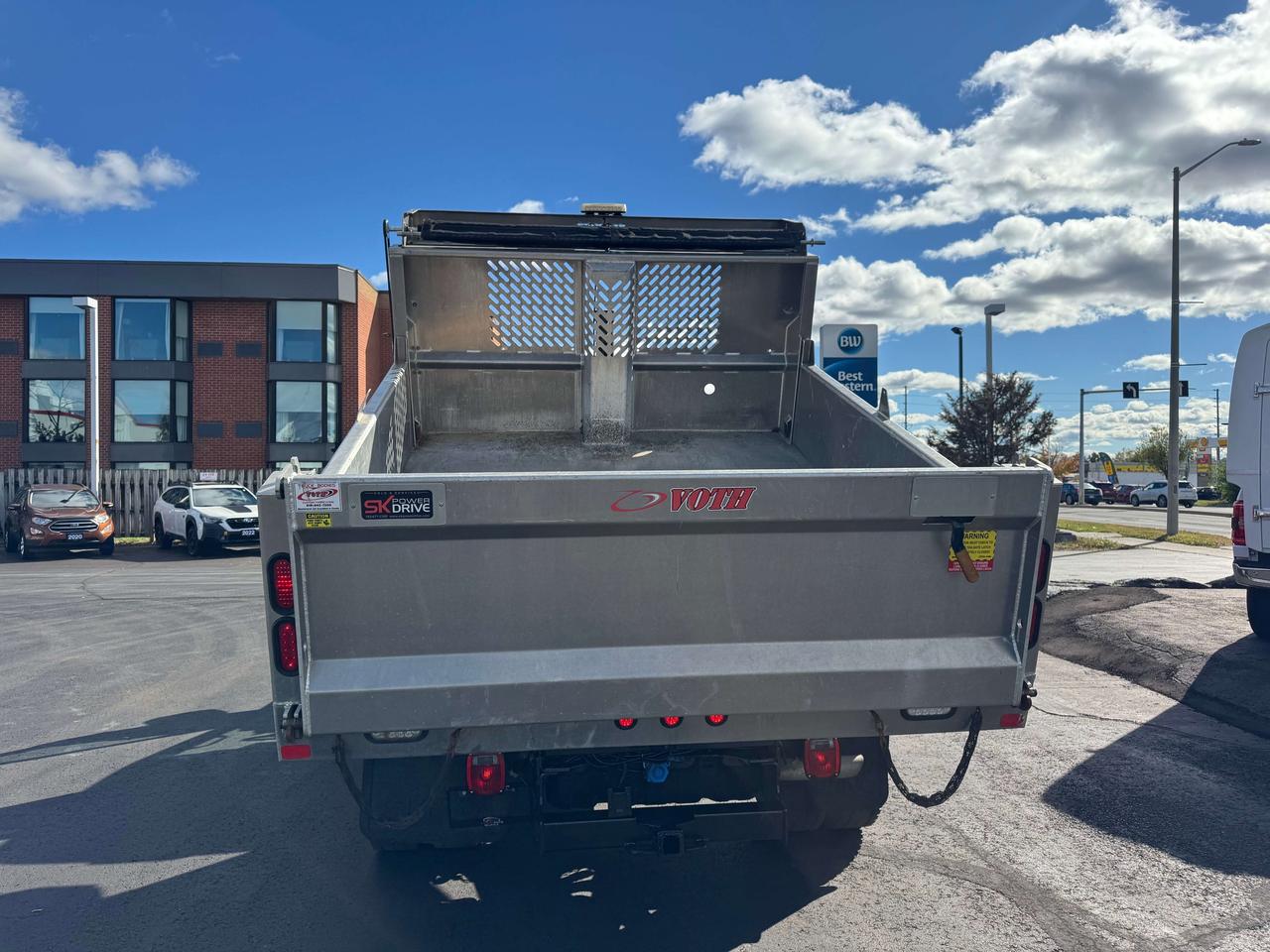 2019 Ford F-450 XL -- Dump Bed -- Low KM -- Certified Photo