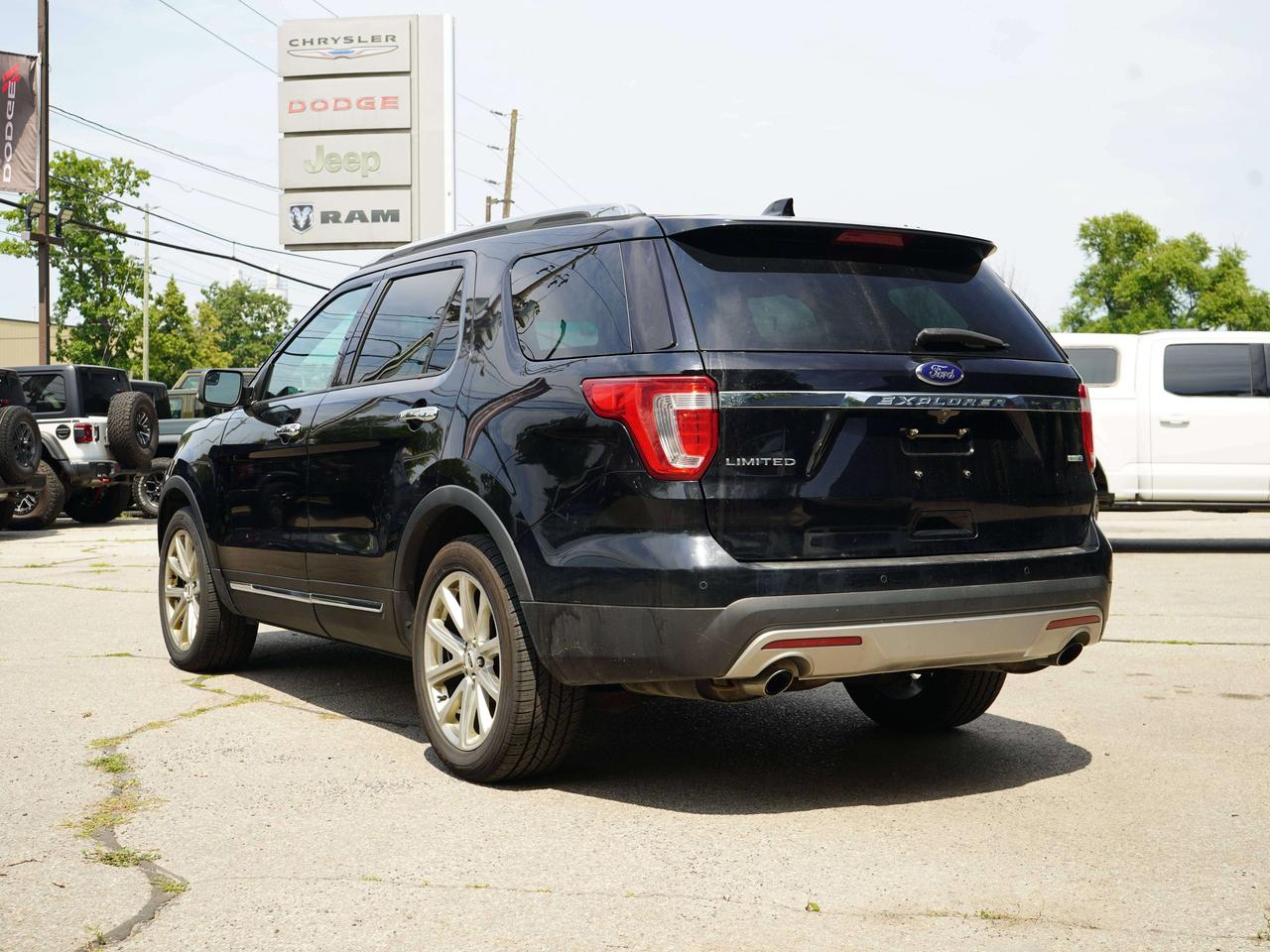 2016 Ford Explorer 3.5L V6, 4WD, NAVI Photo