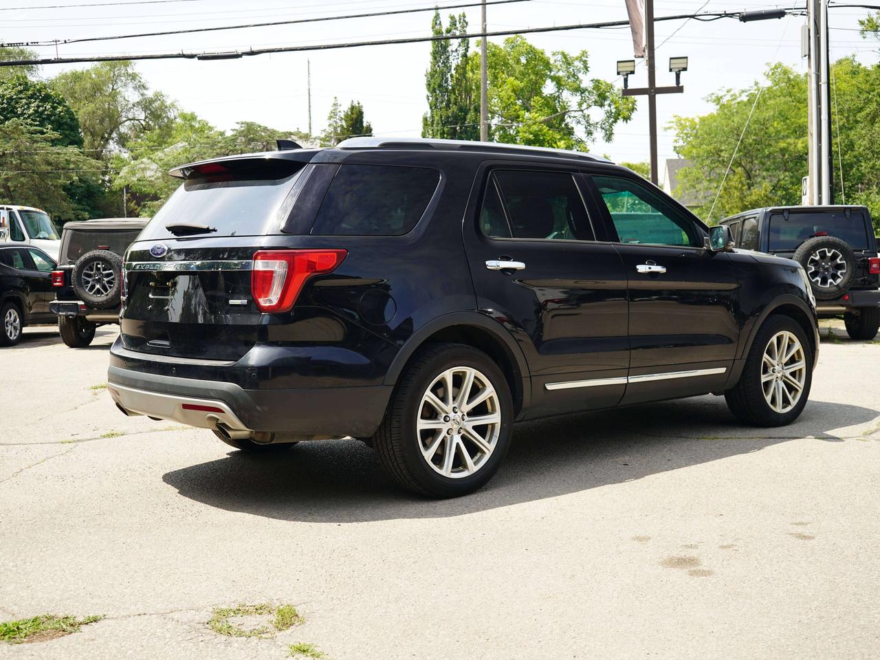 2016 Ford Explorer 3.5L V6, 4WD, NAVI Photo