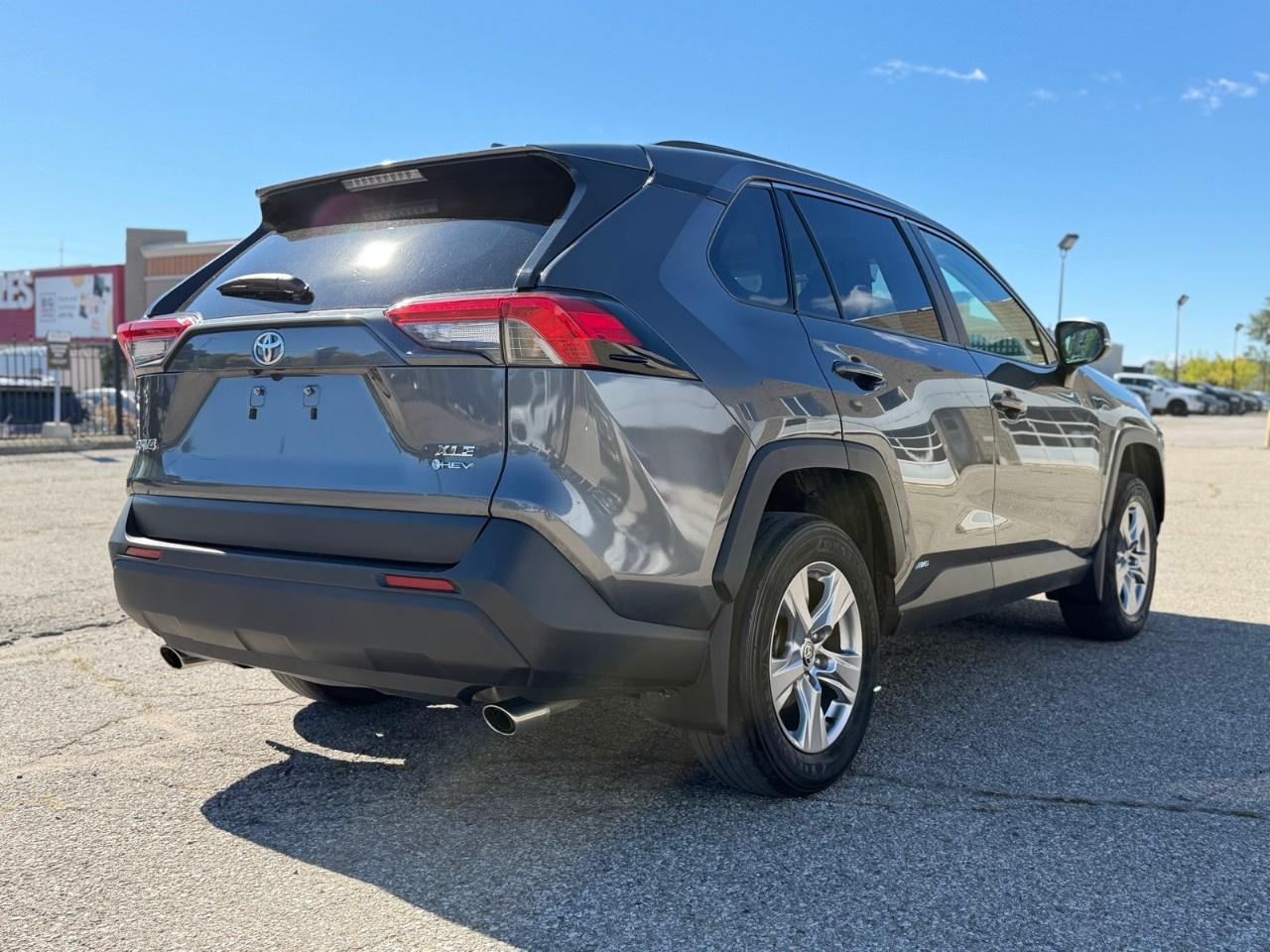 2025 Toyota RAV4 Hybrid XLE AWD Photo
