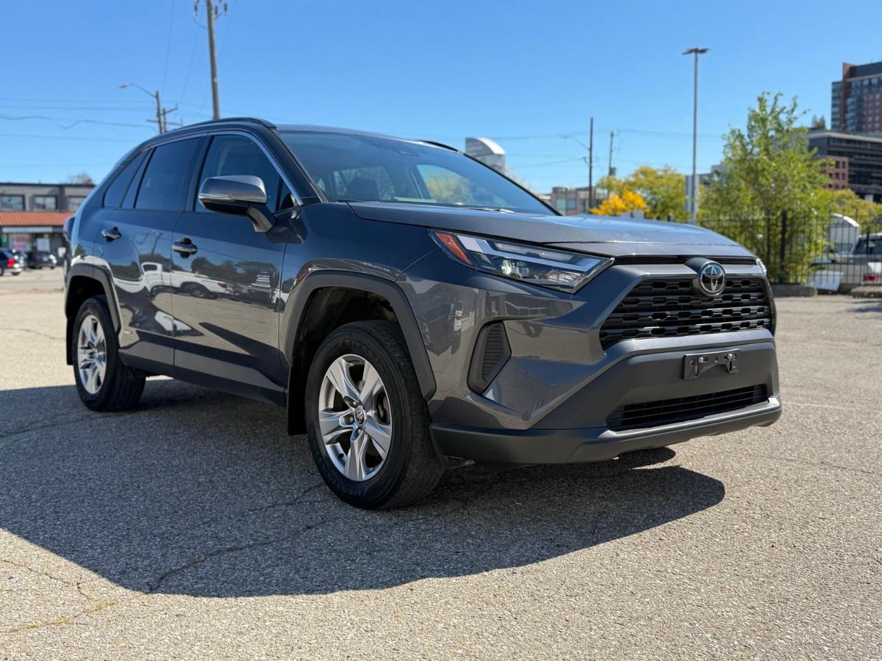 2025 Toyota RAV4 Hybrid XLE AWD Photo