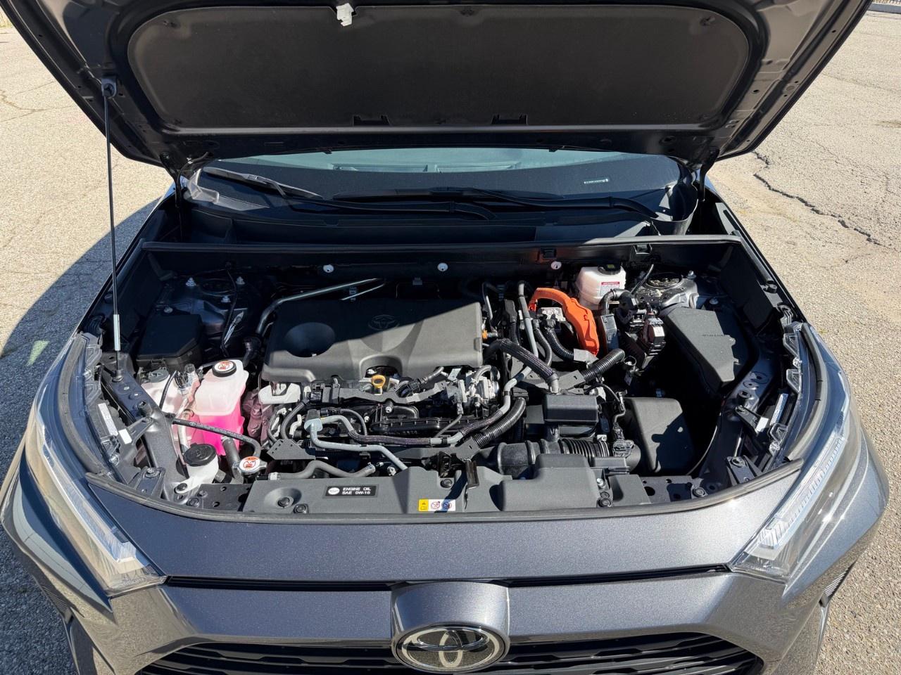 2025 Toyota RAV4 Hybrid XLE AWD Photo