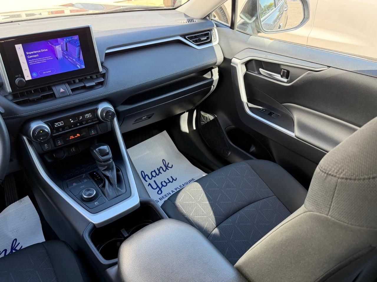2025 Toyota RAV4 Hybrid XLE AWD Photo