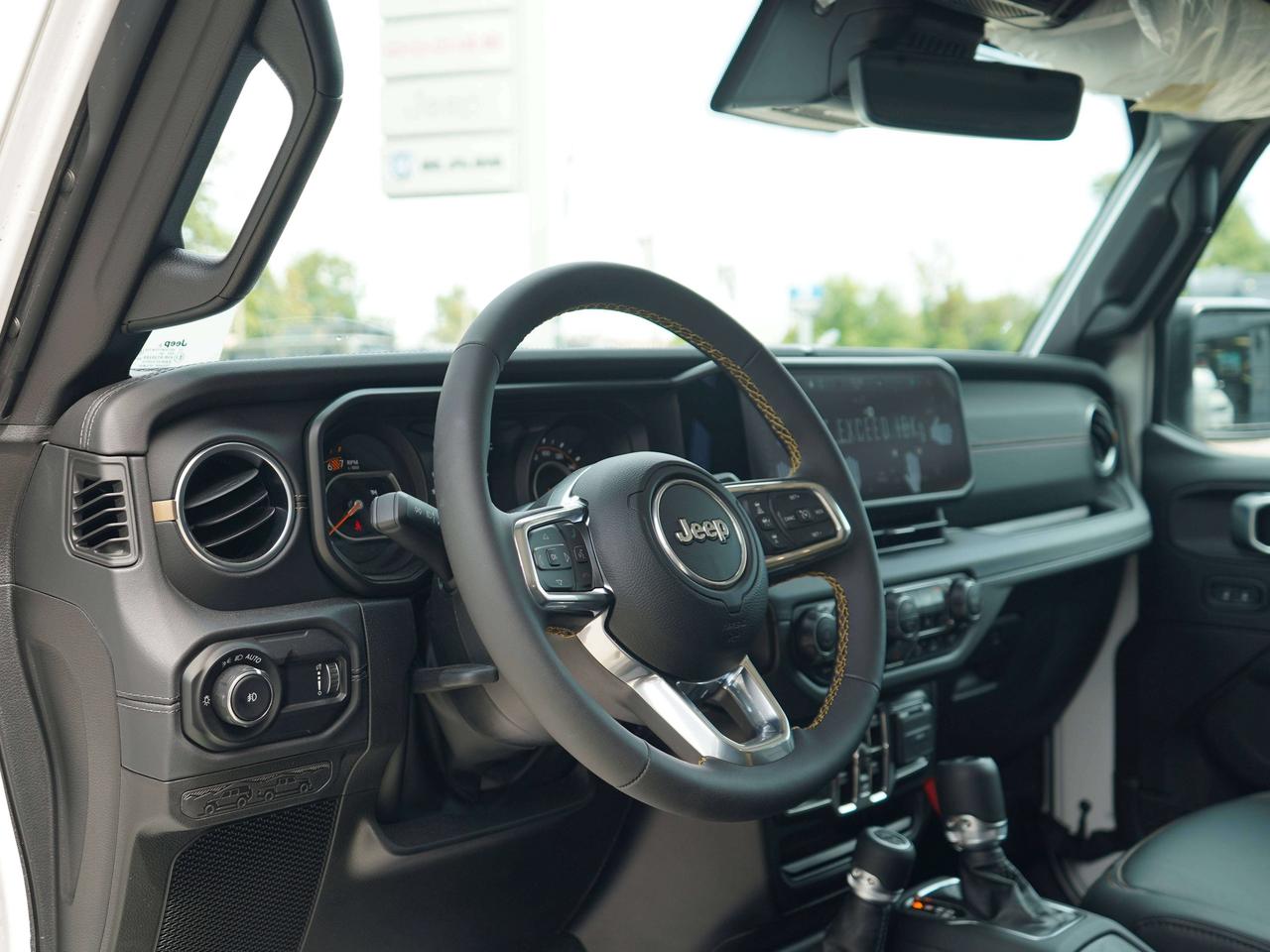2024 Jeep Wrangler SAHARA, 4X4, NAVI Photo