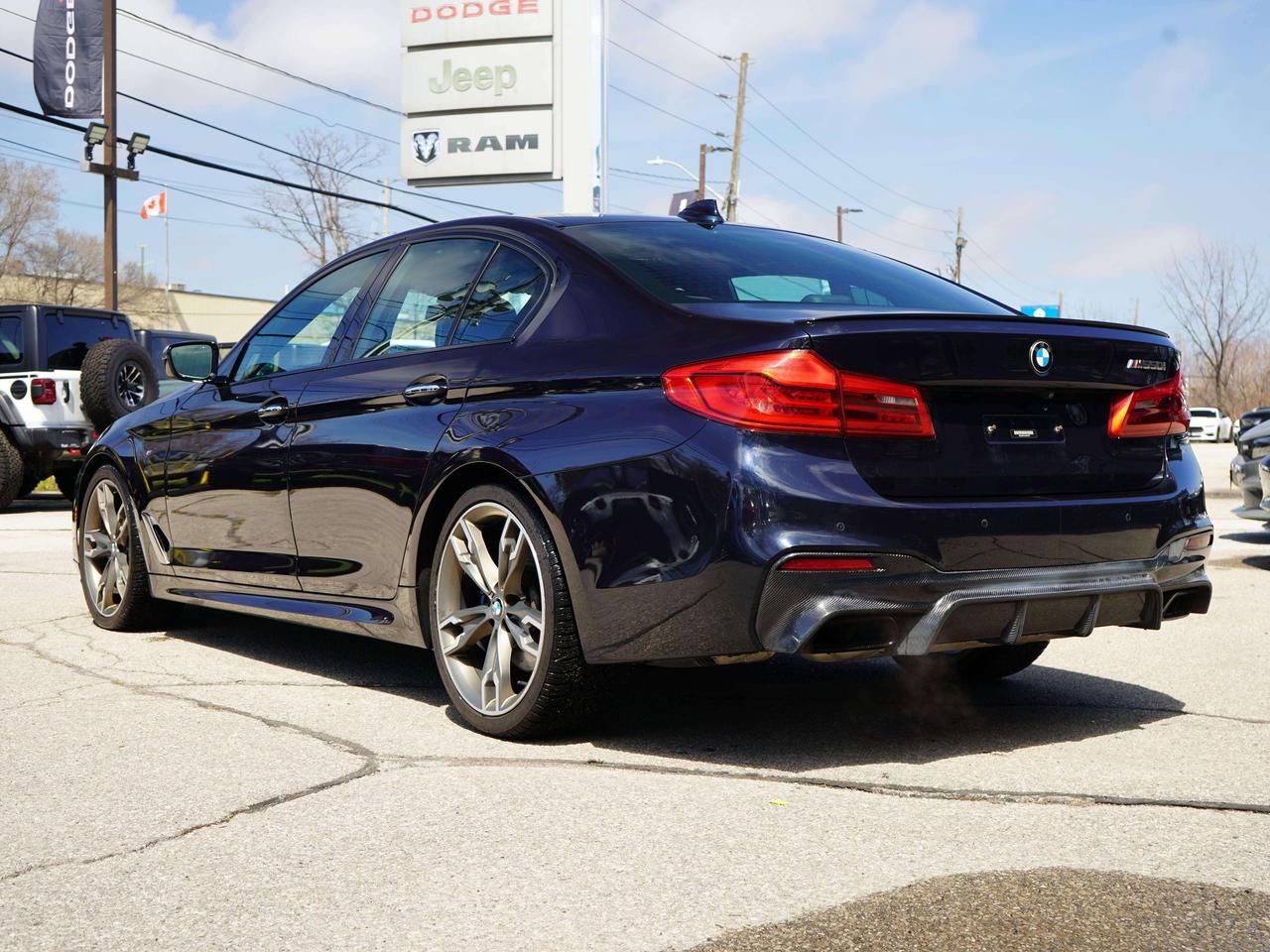 2018 BMW 5 Series xDrive Photo