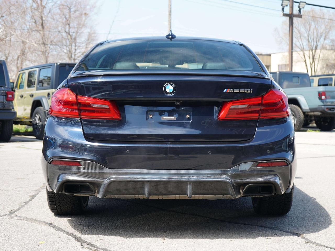 2018 BMW 5 Series xDrive Photo