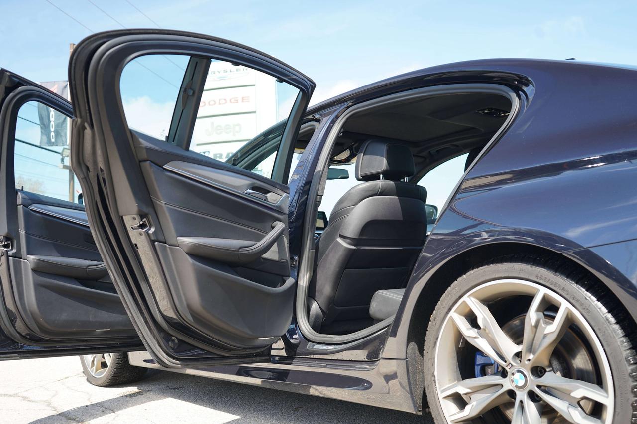 2018 BMW 5 Series xDrive Photo